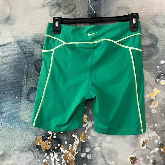 Nike | Pro Green Shorts - Picture 7 of 8